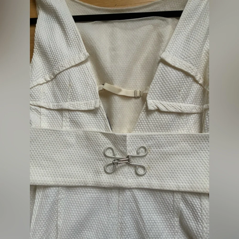 90s Vintage Dolce Gabanna White Sheath Dress - Picture 8 of 8